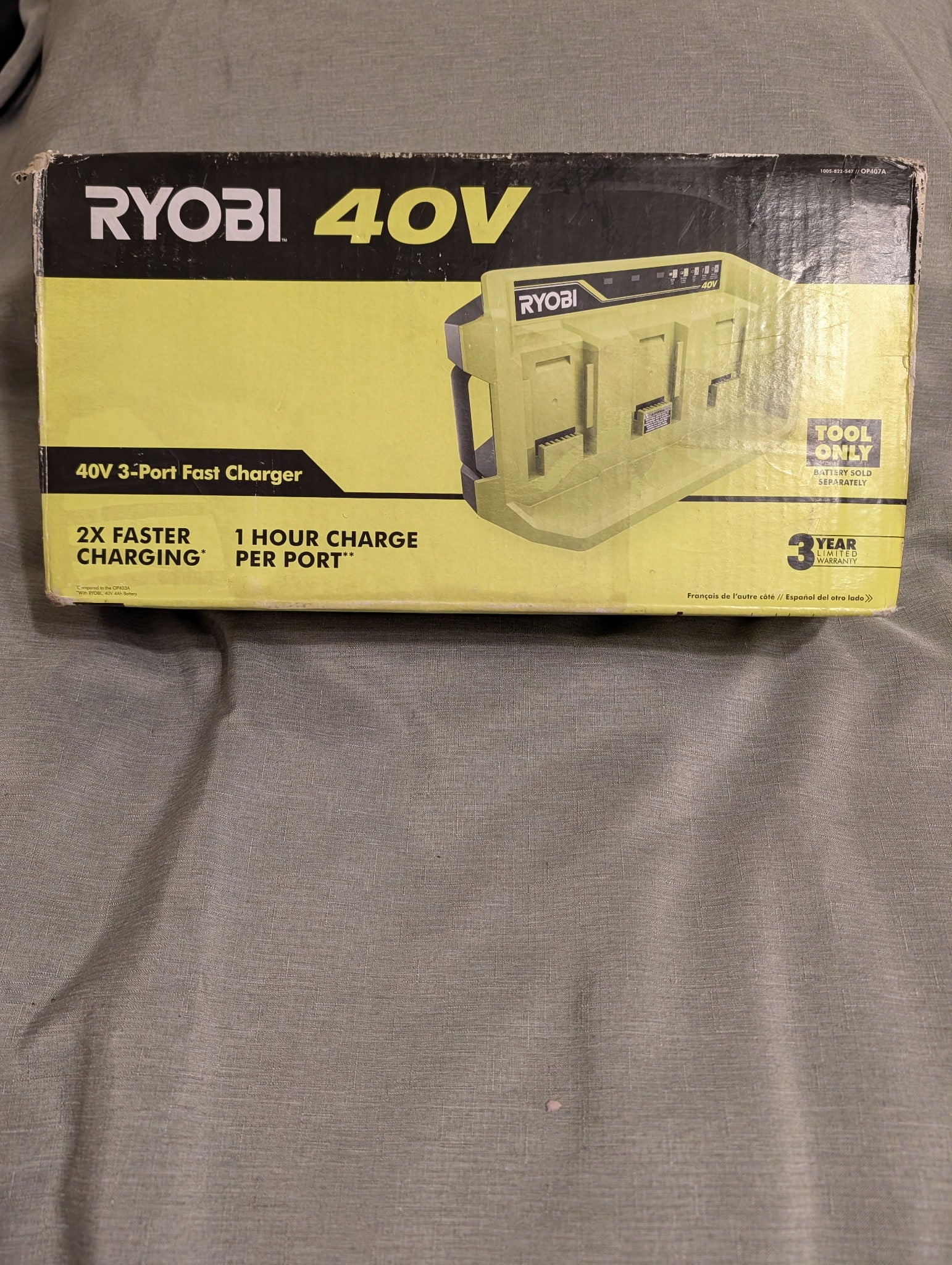 RYOBI THREE PORT BATTERY CHARGER